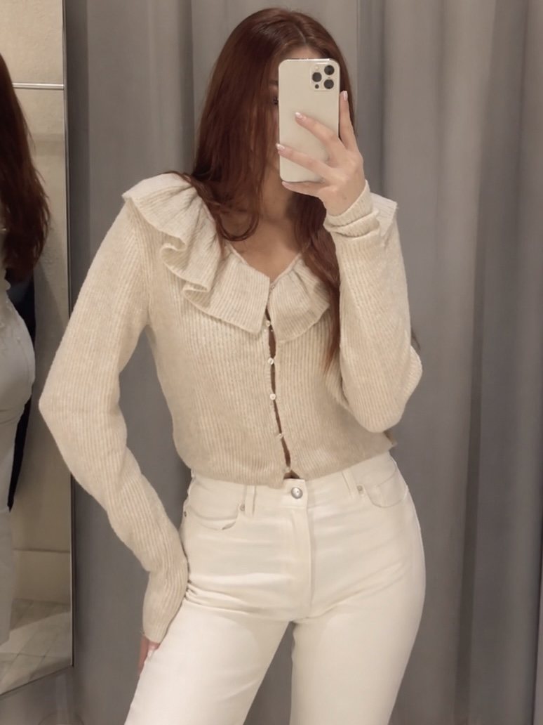 Blair, fitting room mirror selfie